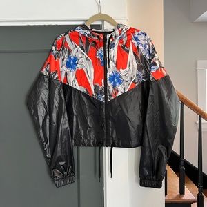NIKE Cropped Floral Windbreaker